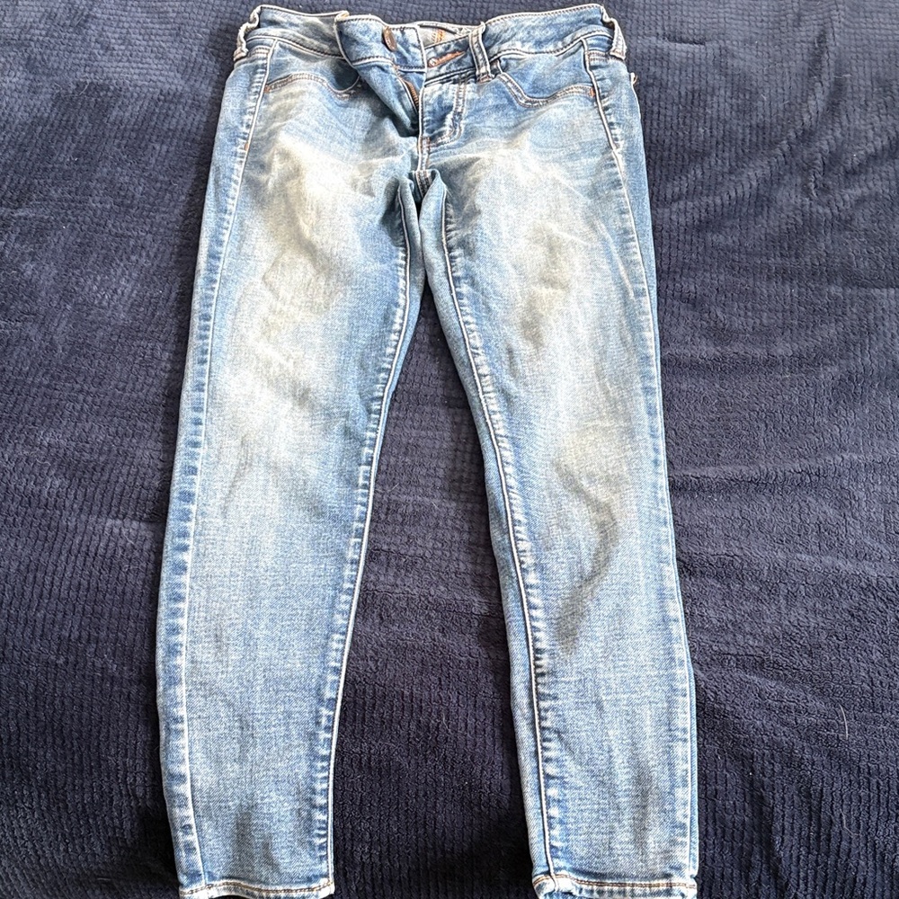 American Eagle Light Blue Denim crop Jeans